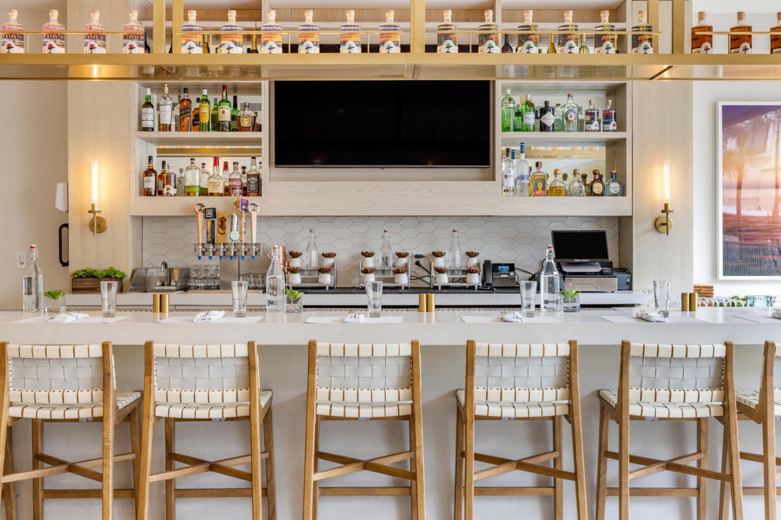 Cambria Hotel Bar